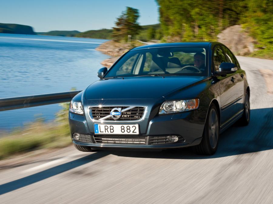  Volvo S40 Classic 2011 года  (фото 6 из 13)